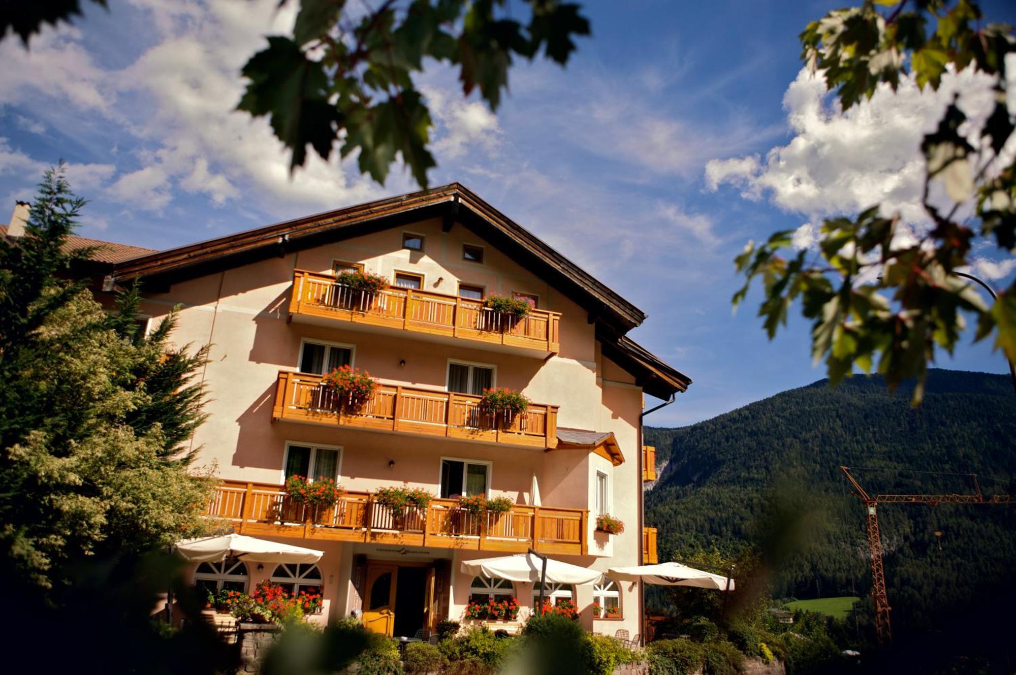Hotel Michela Malè Esterno foto
